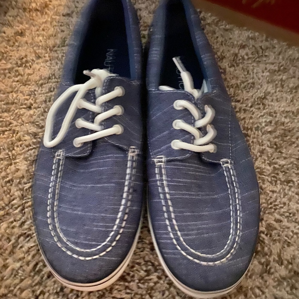 Men’s Nautica boat shoes